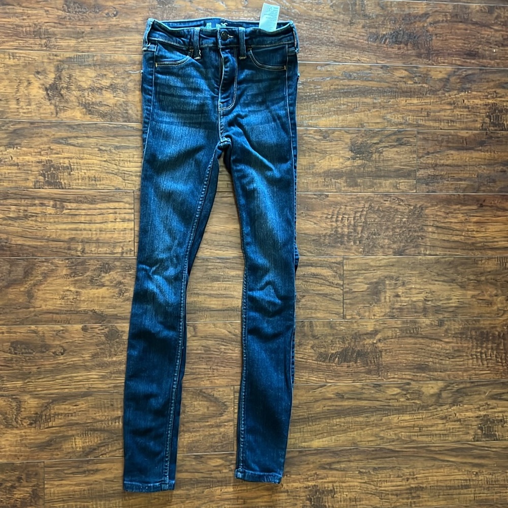 Hollister w23/L28 size 00R